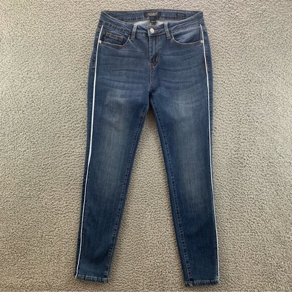 Judy Blue Mid rise Skinny Fit 7/28 Pin stripe Jeans - Picture 1 of 7